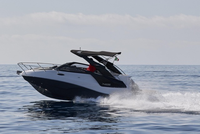 yachting safety tips for beginners