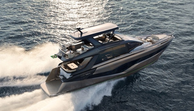 what makes a boat a yacht