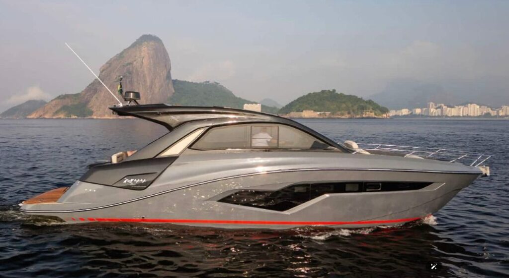 cabin cruiser